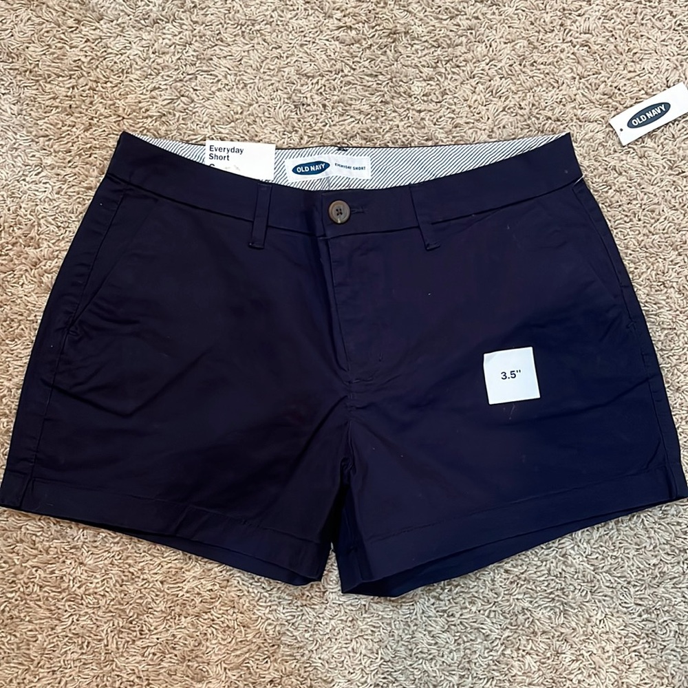 Women’s navy blue Old Navy “Everyday Short” shorts, size 6